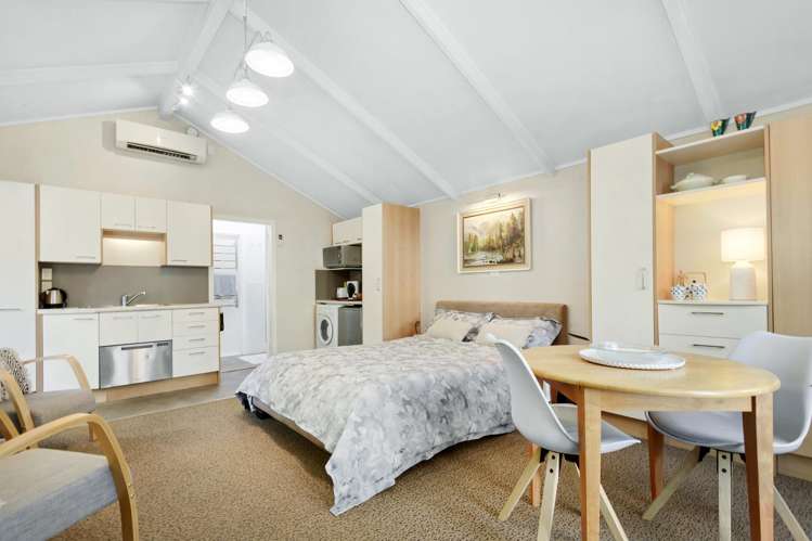 24 Bracken Street Petone_17
