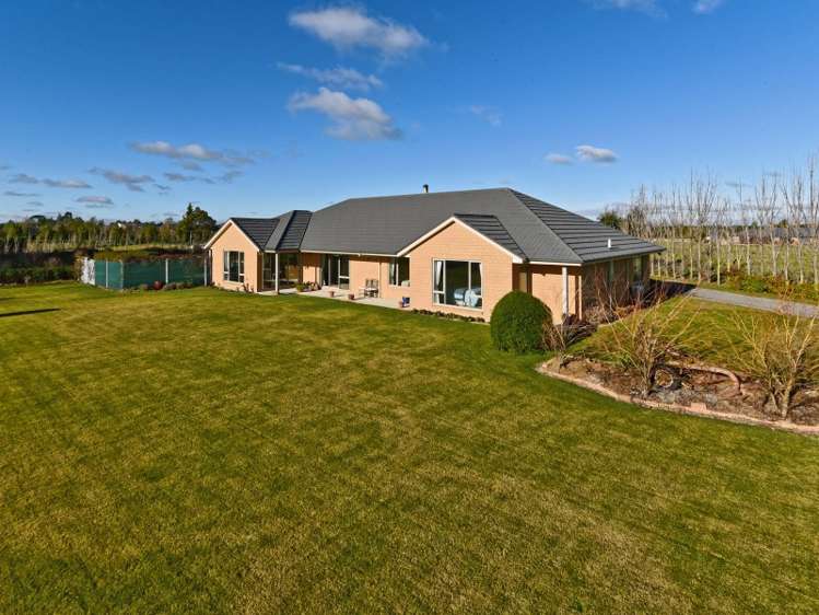 13b Mulholland Drive Darfield_21