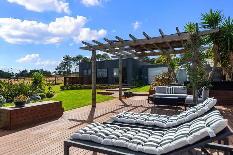 157 Barrett Road Riverhead_15