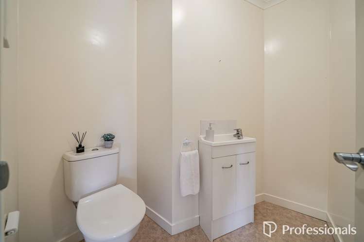 8a Faulke Avenue Wainuiomata_20