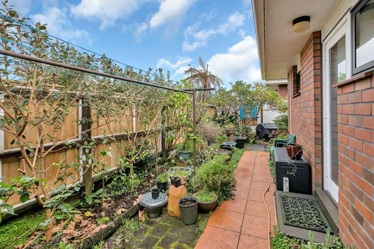 2/60 Mill Road Kensington_16