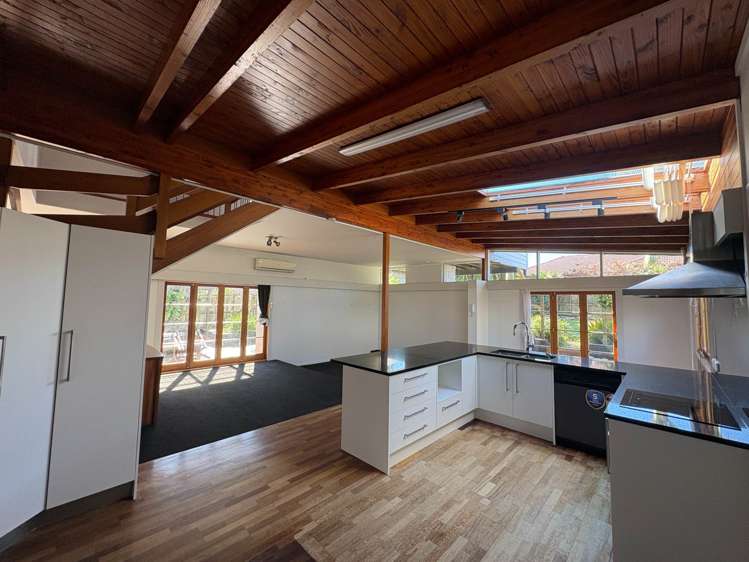 16 Sorrel Crescent Bucklands Beach_1