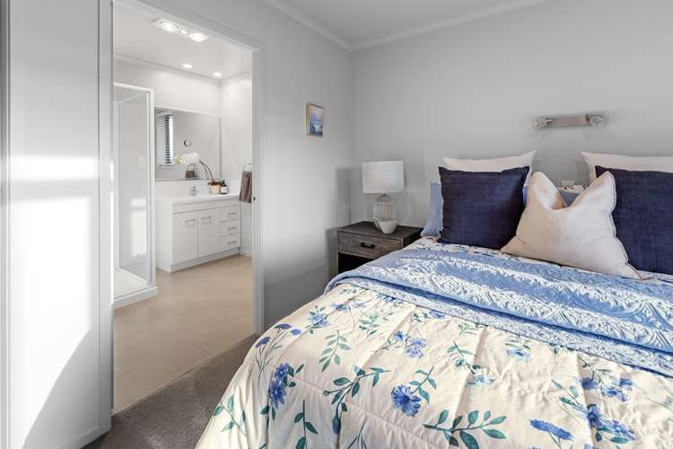 6 Barometer Way Pyes Pa_14