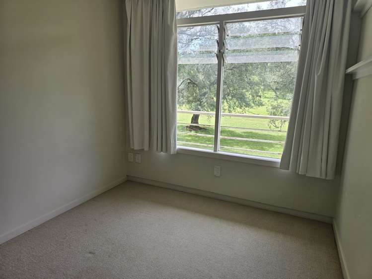 8/12 CRESCENT ROAD Epsom_11