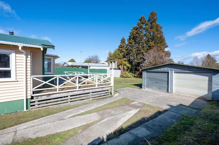 8 Turoa Street Mamaku_12
