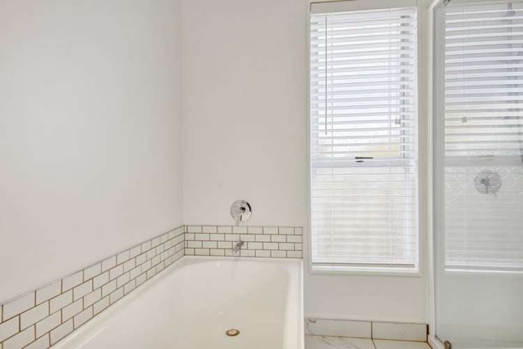 80 Lowry Avenue Redwood_15