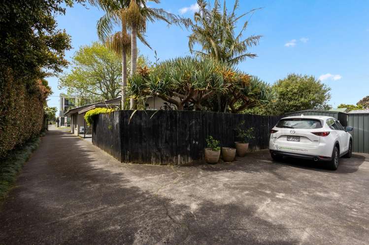 28 Wairau Avenue Avondale_23