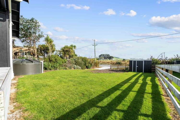 497 Waikawacurio Bay Road Curio Bay Southland Houses for Sale