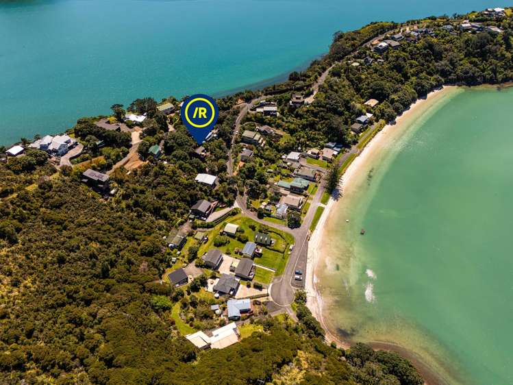 2470 Wyuna Bay Road_5