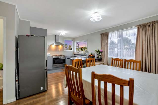 7 Belinda Avenue Flat Bush_2