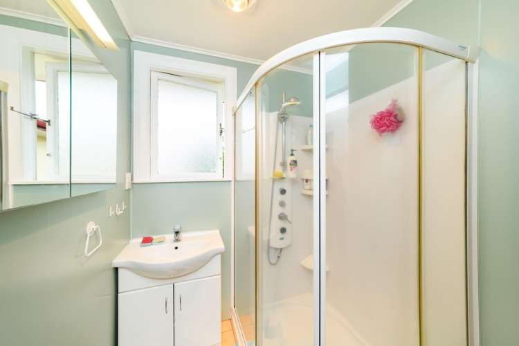 7 Exeter Crescent Takaro_10