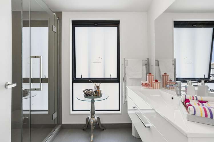 14/82 East Coast Road Milford_5