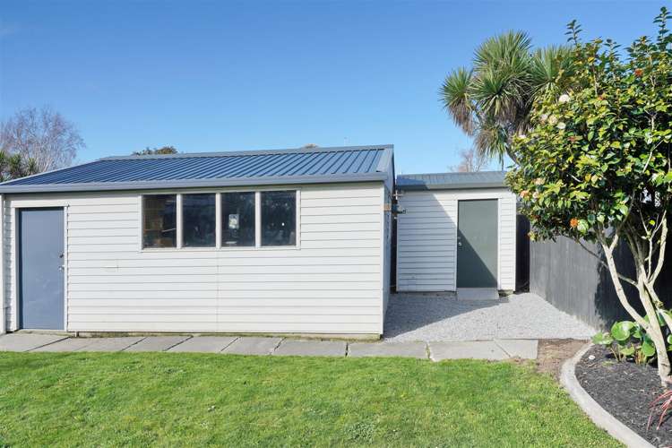 6 Gates Lane Woolston_21