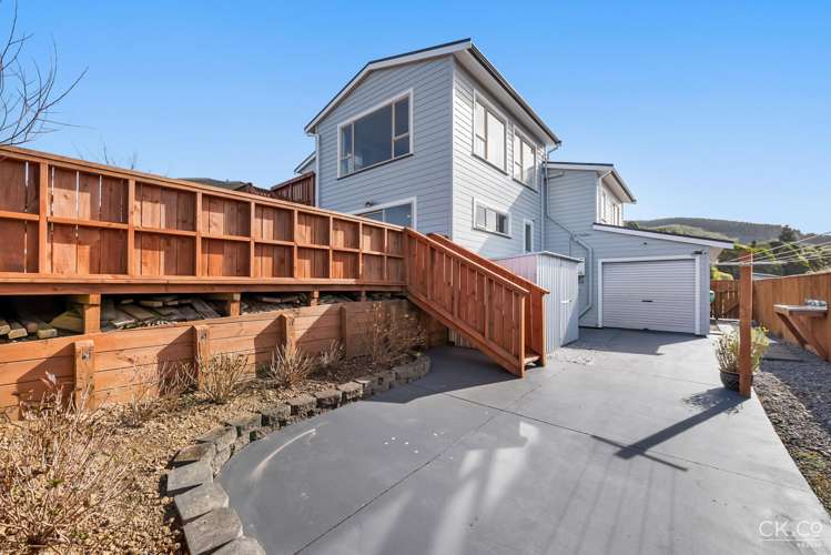 105 Redvers Drive Belmont_25