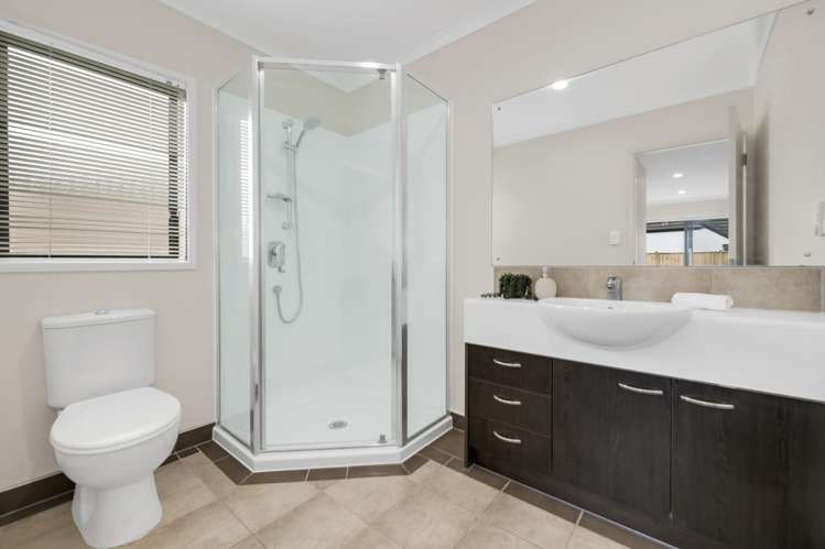 12 Duntrune Road Flat Bush_18