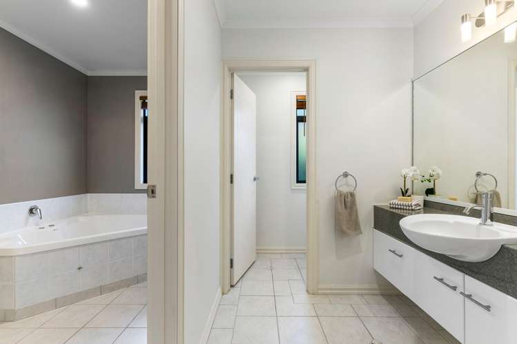 11 Churchouse Road Greenhithe_21