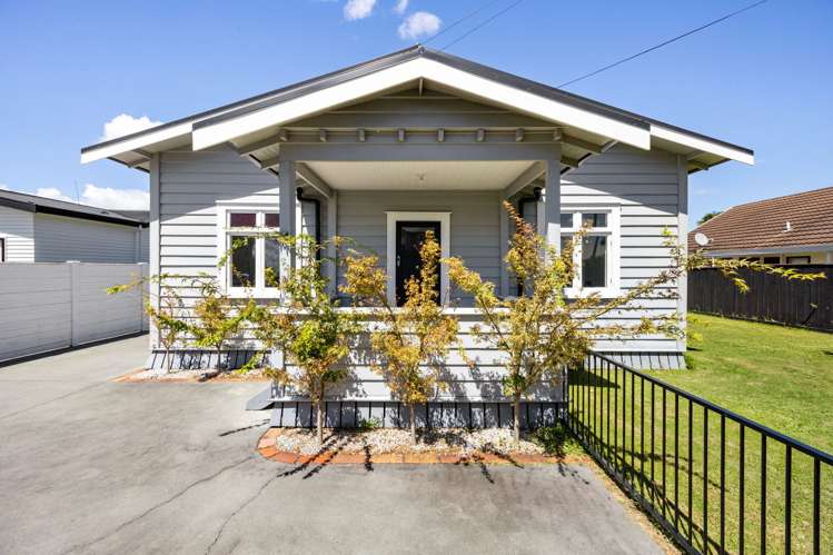 102 Naylor Street Hamilton East_22