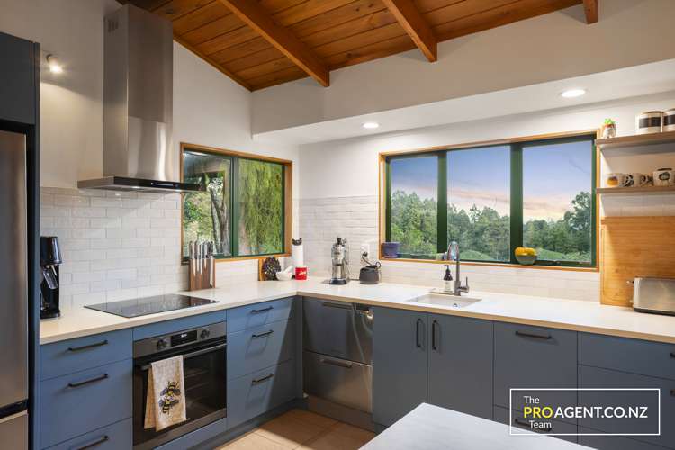 478 Huia Road Laingholm_10