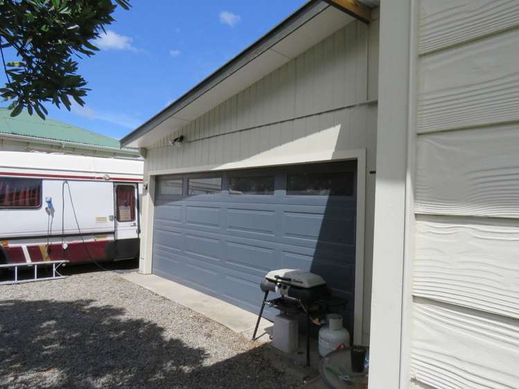 8 Jeans Street Masterton_11