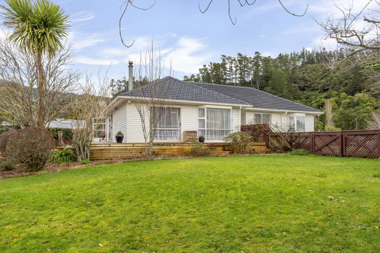 115 Hine Road Wainuiomata_25