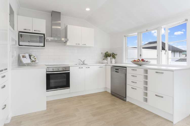 7 Hostel Access Road Eastern Beach_6