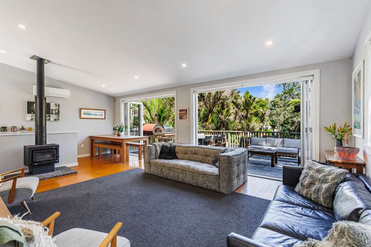 80 Motutara Road Muriwai_1