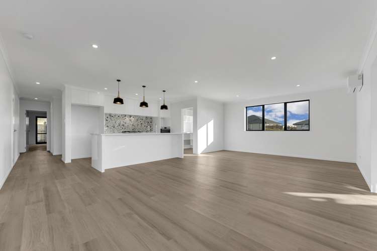 2 Viv Green Place Pokeno_13