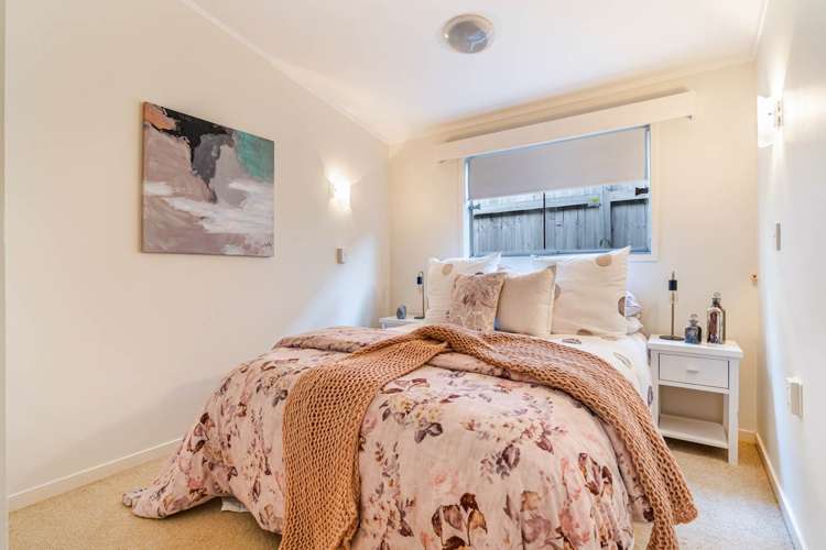 2/4 Arkles Strand Arkles Bay_19