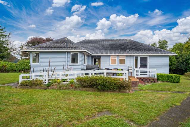 Tranquil Waikato River Retreat