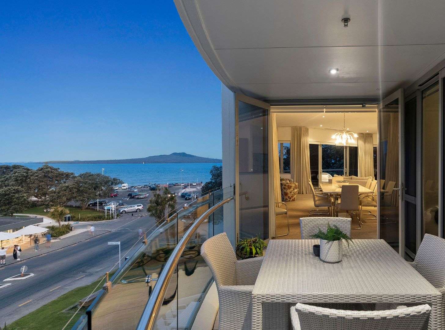 PB/7 The Promenade in Takapuna, North Shore, Auckland