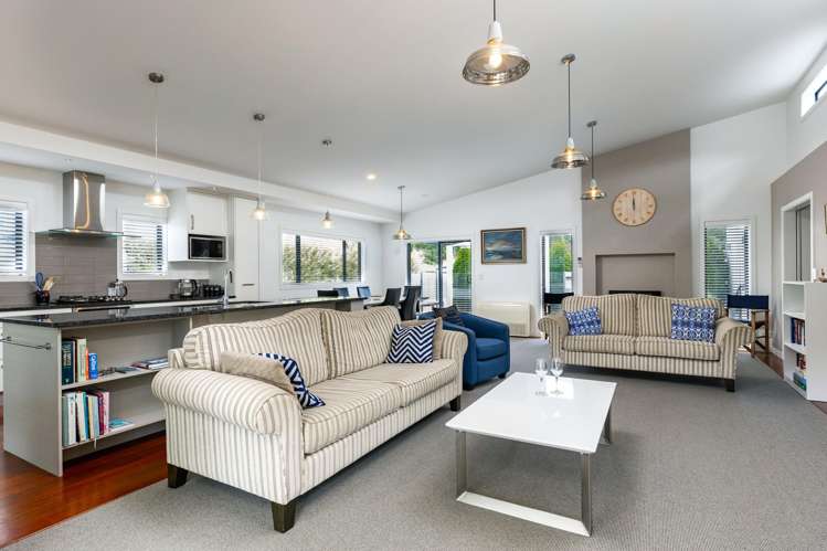 29 Beach Road Waikawa_3