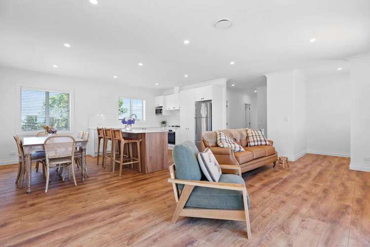 43 Donnelly Street Oakura New Plymouth Houses for Rent One Roof