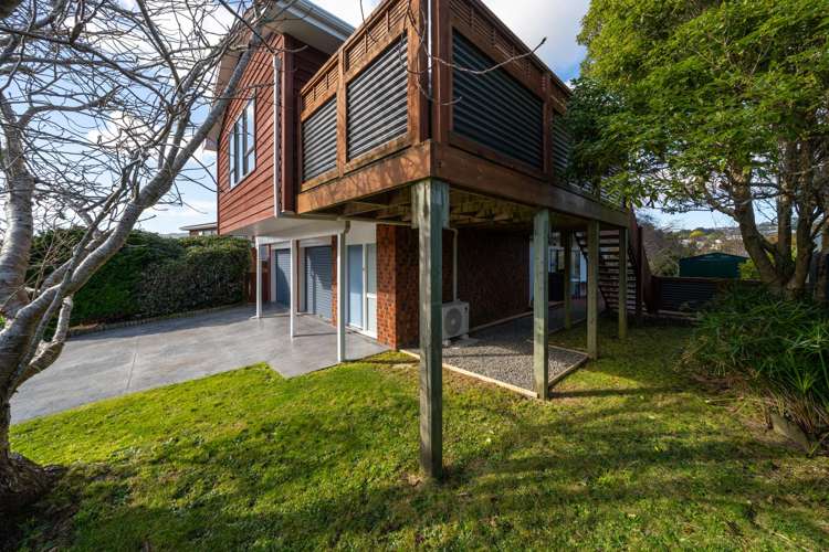 6 Wantwood Grove Churton Park_25
