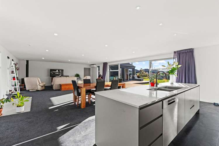 76 Summers Road Darfield_8