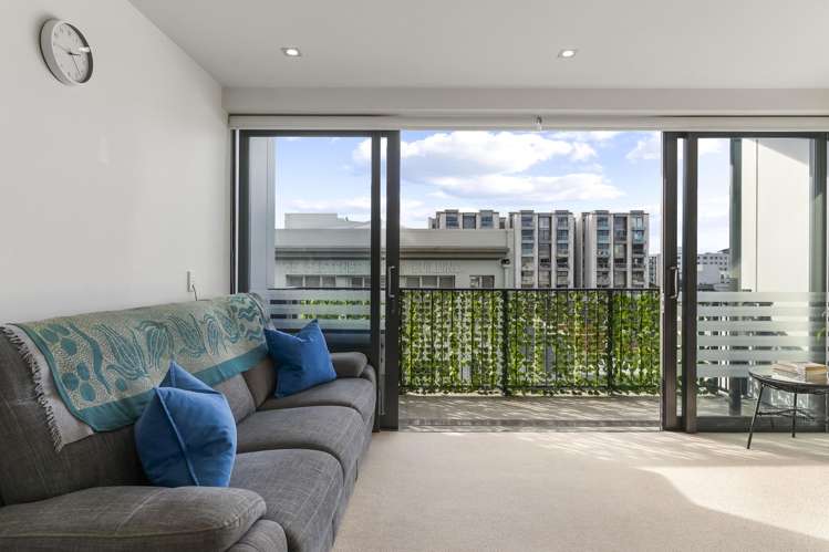 62/13 College Street Te Aro_8