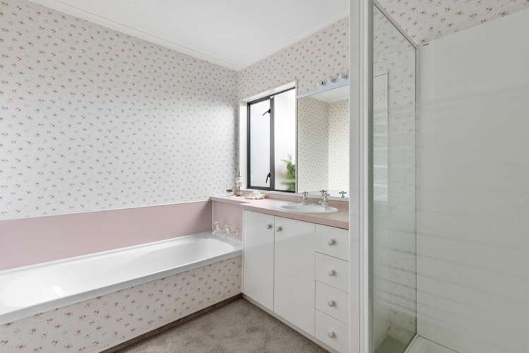 8 Bishops Close Greenmeadows_13