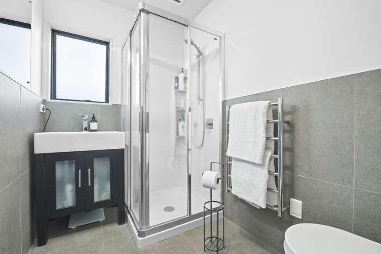 66a Browns Bay Road Rothesay Bay_13