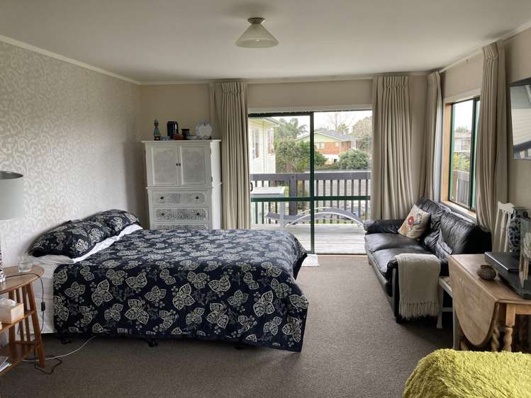 166 Torkar Road Clarks Beach_14