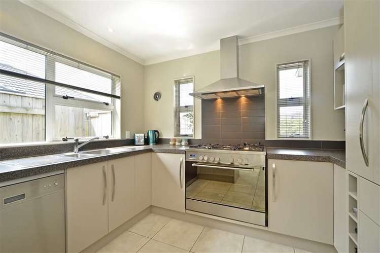 1 Lorenzo Place Kelvin Grove_11