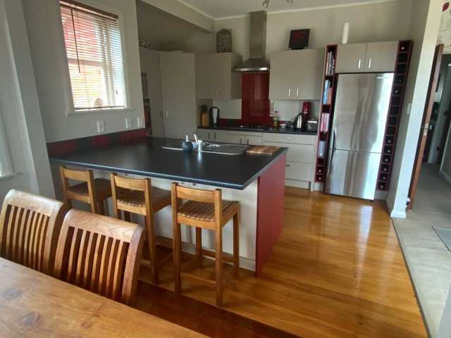 2/10 Neil Avenue 1801_1
