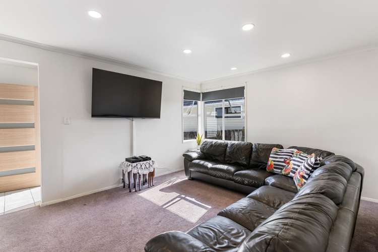 15 Fisher Crescent Otara_3
