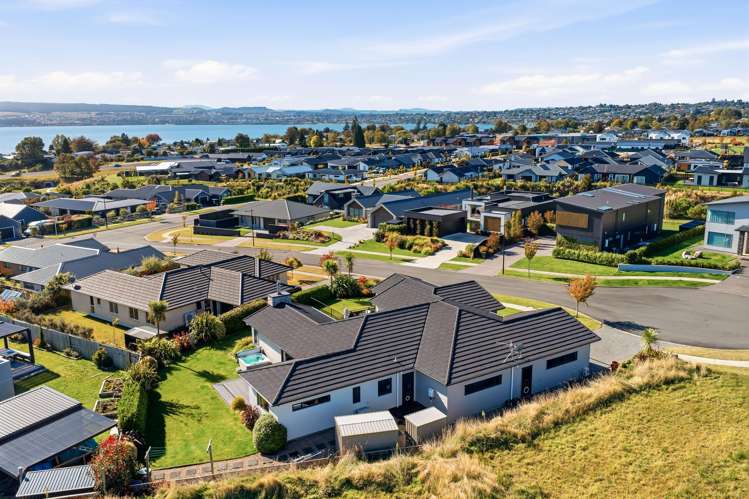 6 Tuhua Close Wharewaka_31