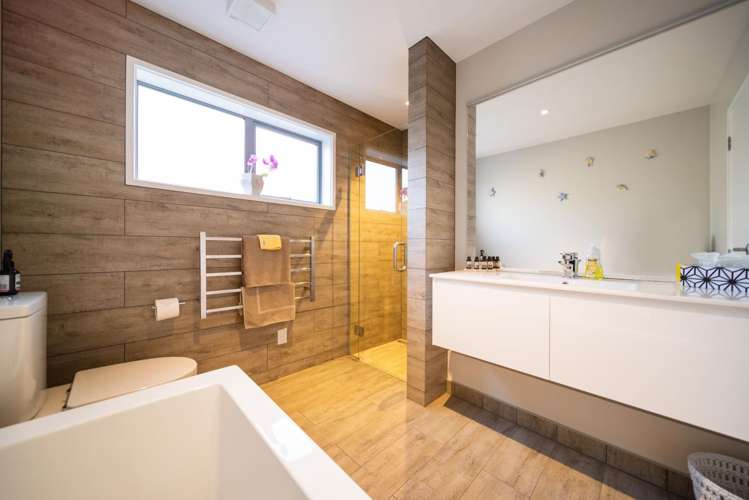 7 Bretby Court Jacks Point_5