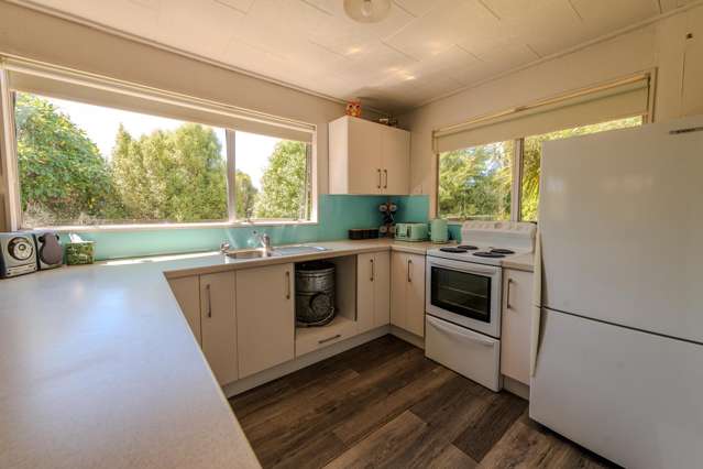 18 Ocean Grove Pounawea_1