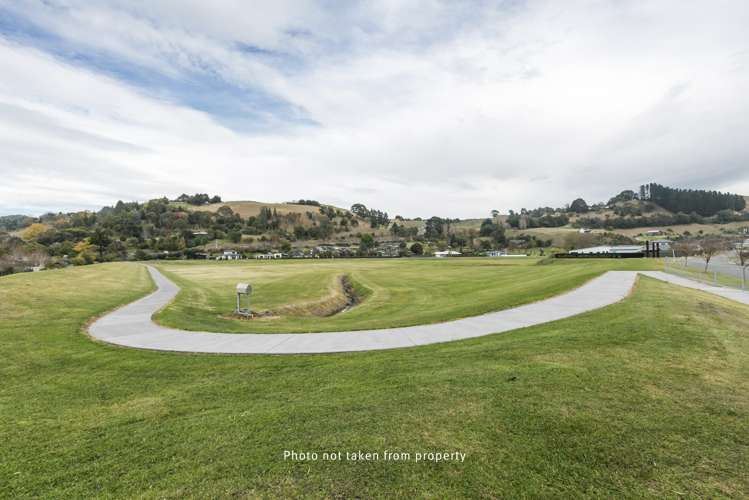 39 Kent Terrace Taradale_12