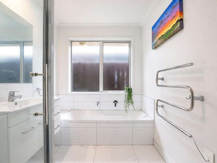 15 Hapu Avenue Baverstock_14
