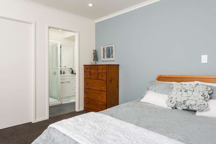 39 Cheyne Road Pyes Pa_7