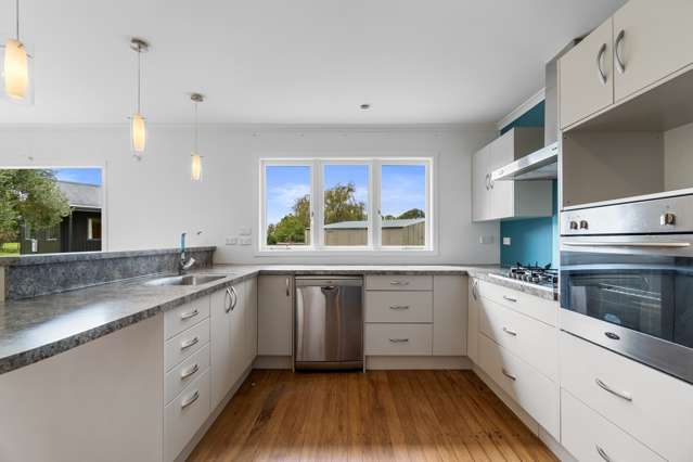 16 Eureka Road Eureka_4