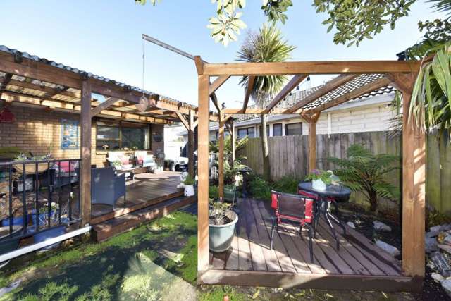 2/82 Lincoln Road Hillmorton_3