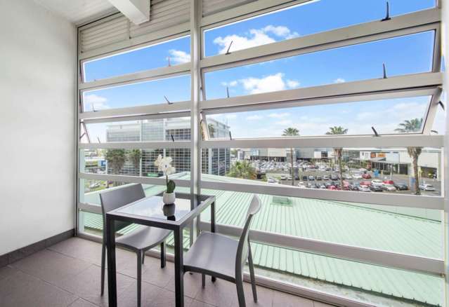 304/17 Amersham Way Manukau_1